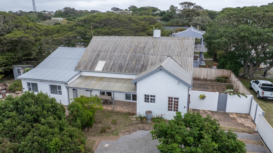 8 Bedroom Property for Sale in West Bank Eastern Cape